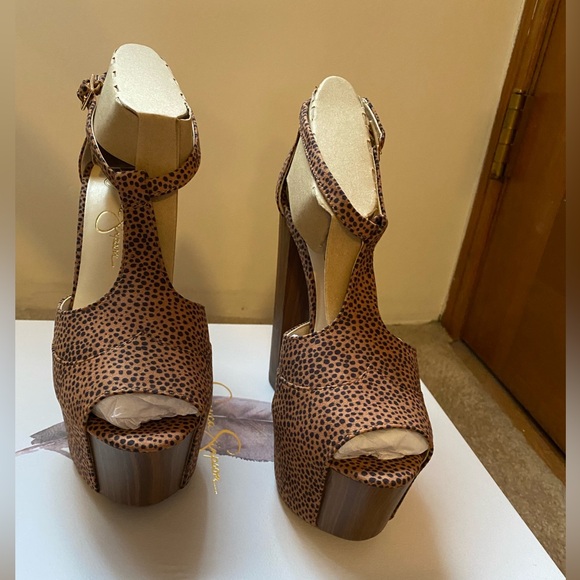 NWT Jessica Simpson Dany T-Strap Sandal in Cheetah - Picture 4 of 7